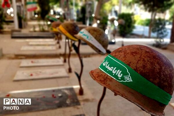 دانش‌آموزان اسلامشهر در گلزار شهدا بهشت‌زهرا 