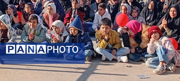 حضور پر رنگ کودکان در جشن باستانی چله خرد کاشمر