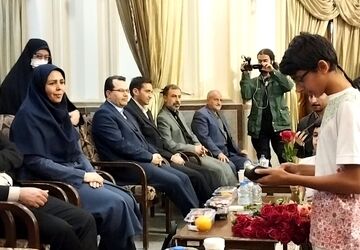 اولین مراسم گلریزان آزادسازی مادران زندانی در مشهد