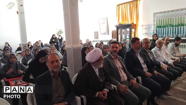جشن جوانه ها در دبیرستان دخترانه شهید حسن انصاری