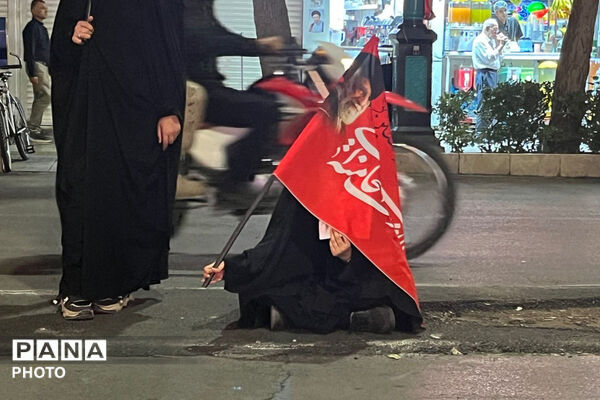 آغاز مراسم وداع با پیکر رهبر شهید در مشهد مقدس
