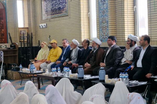 آغاز فصل بندگی دانش‌آموزان قرچک در جشن تکلیف
