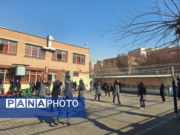 فجرانه ورزشی در دبیرستان حضرت ولی عصر (عج)