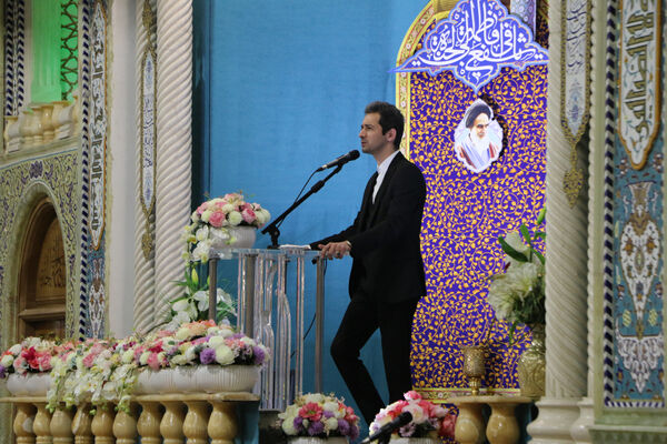 اجتماع عظیم دختران دانشجوی کشور در حرم حضرت معصومه(س)