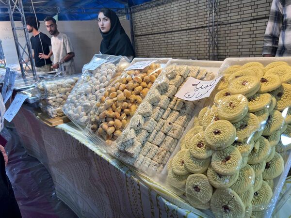 سوغاتی‌سرای شهرکرد در نمایشگاه بین المللی برپا شد
