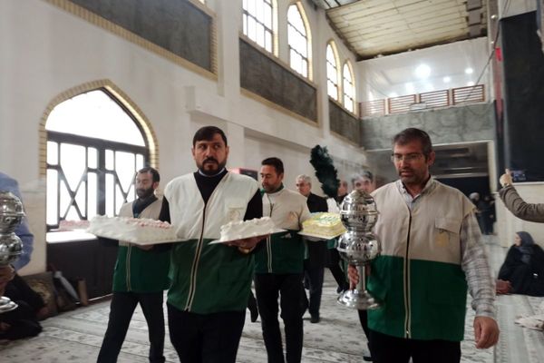 مدرسه شهید لطفی بهارستان‌دو میزبان جشن دهه فجر 