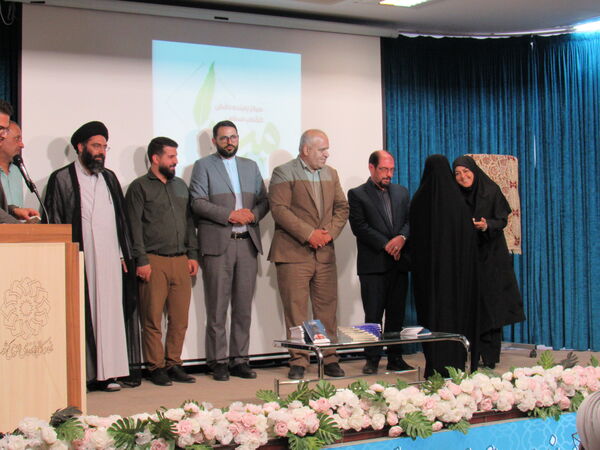 برگزاری آیین رونمایی از آثار تجربه‌نگاری جبهه فرهنگی انقلاب اسلامی کردستان و افتتاح مرکز «میدا»