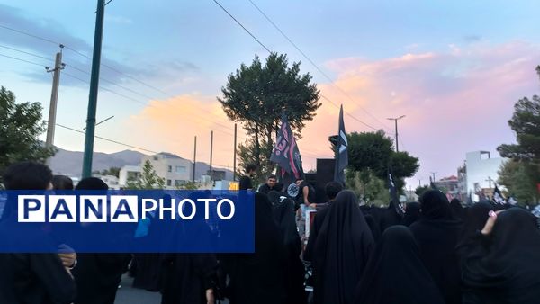 حضور مردم شهرستان نیم‌ور و محلات در پیاده‌روی جاماندگان اربعین