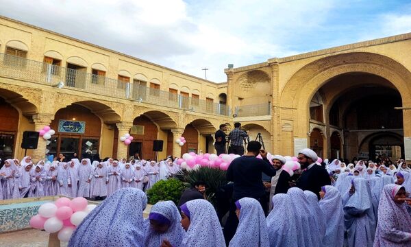 روزه‌اولی‌ها در آباده جشن گرفتند