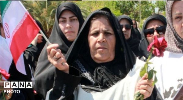 رزمایش بانوان جانفدای ایران در شهر آوه