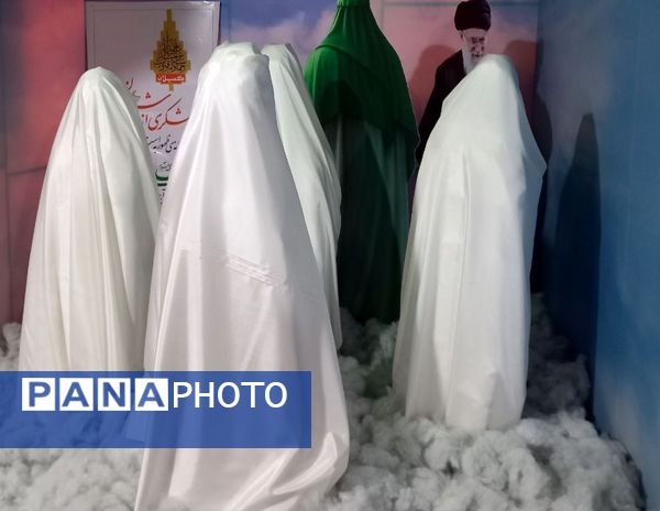 افتتاح نمایشگاه فرهنگی دومین کنگره ملی ۸ هزار شهید گیلان