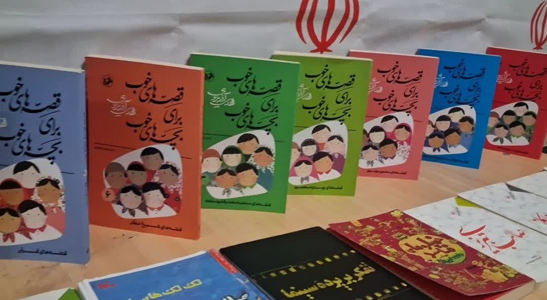 بازسازی کتابخانه مدرسه حضرت خدیجه کبری به‌مناسبت هفته کتاب و کتابخوانی برای ارتقا سطح علمی دانش‌آموزان