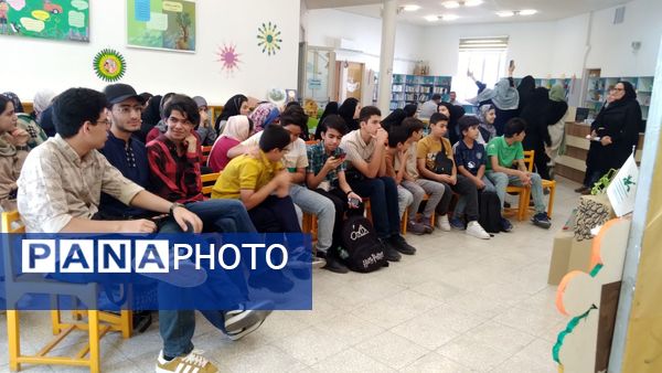 نشست ادبی خوانش نامه‌های سهراب سپهری در قم