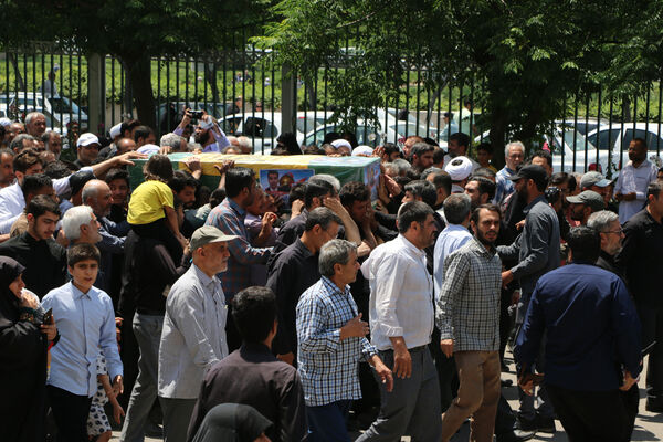 تشییع پیکر شهید مدافع حرم لشکر فاطمیون در قم