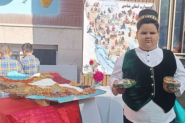 برگزاری «جشنواره ایرانشناسی» در دبستان مهر دانش ناحیه دو شهرری 