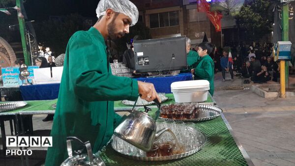 چایخانه حضرت زهرا (س) عطر و بوی دل‌انگیزی میدهد 