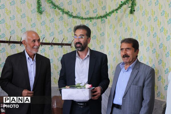 آیین بزرگداشت «خاطره‌سازان» در آموزشگاه شهید جوادی