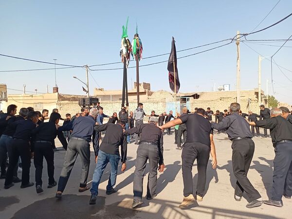 آیین سنتی"حسن - حسین"در روز اربعین حسینی در خلیل آباد