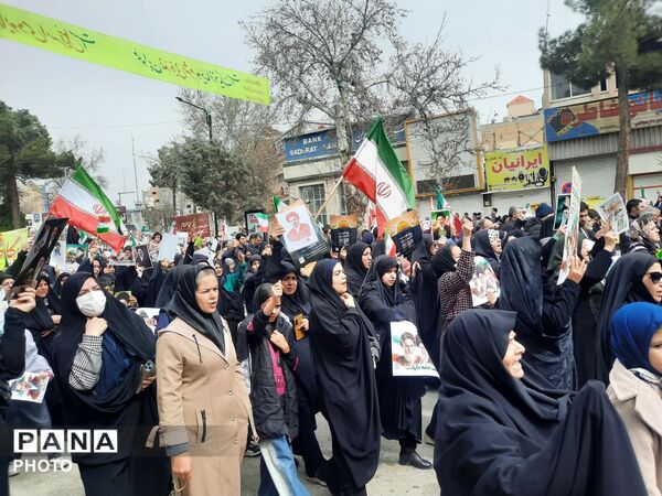 راهپیمایی روزجهانی قدس باحضور پرشور مردم در شهرستان نیشابور