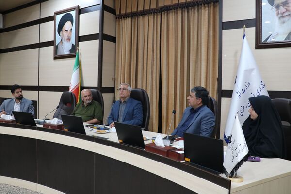 نشست هم‌اندیشی دانش‌آموز خبرنگاران پانا با معاون امنیتی و انتظامی استانداری خراسان رضوی 