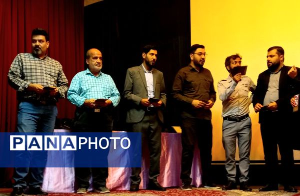 تجلیل از برگزیدگان مسابقات فرهنگی هنری جشنواره امید فردا در نیشابور