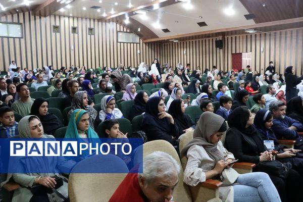 آیین تجلیل از برگزیدگان استانی جشنواره جابربن‌حیان و اصلاح روش‌های آموزش و تحول در محیط یادگیری در البرز