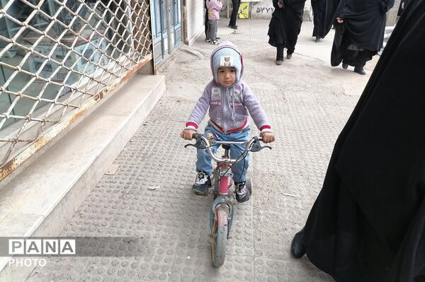 راهپیمایی نوجوانان و کودکان در روز قدس در شهرستان خلیل آباد