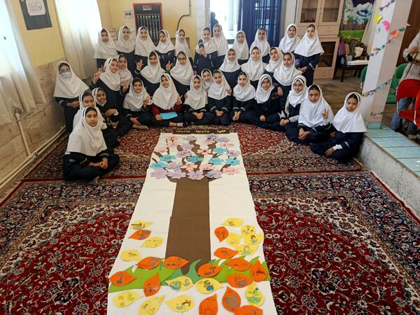 نقاشی همگانی با موضوع صرفه‌جویی در مصرف آب ، گاز و برق
