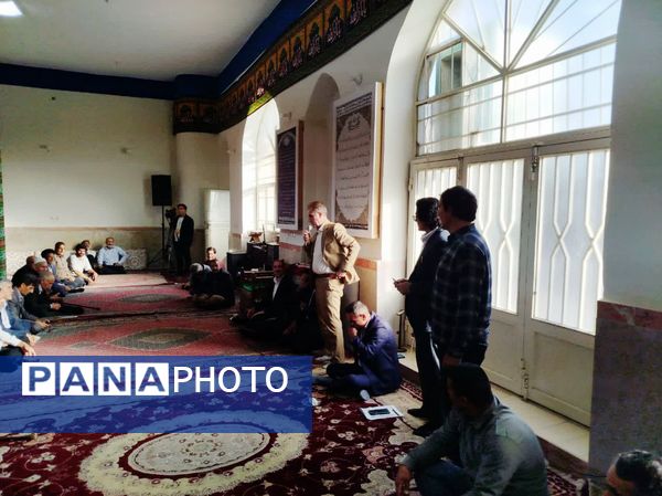 جلسه هادی هاشمی‌نیا با اهالی محله ده‌محسن؛ تأکید بر رفع مشکلات زیرساختی و خدمات شهری