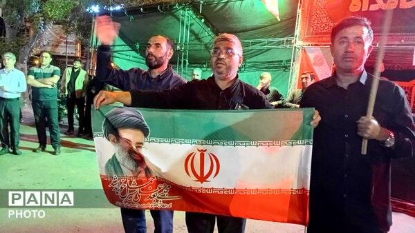 هم‌نوایی فرهنگیان و دانش‌آموزان اهر در سوگواره شبانه رهبر شهید