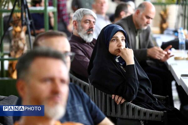 مستند «سلاح نفت» در کافه فلسطین رونمایی شد