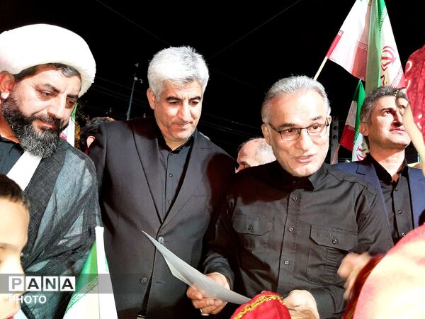 نمایش وفاداری گالیکشی‌ها در سی‌امین قرار