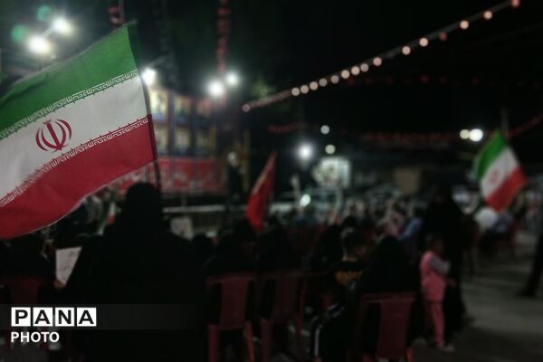 شبِ خروش؛ فریادِ اقتدار، مردم شهر بن همچنان در خیابان‌ها