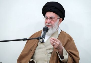 مردم غزه و لبنان با ایستادگی خود در خط ائمه کار می‌کنند
