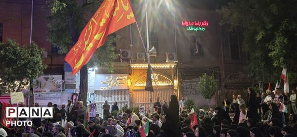 خونخواهی امام شهید ایران در خیابان امام خمینی-۱