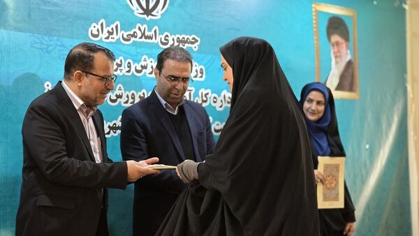 تجلیل از مقام‌آوران کشوری معلمان و دانش‌آموزان پژوهنده شهرستان نظرآباد