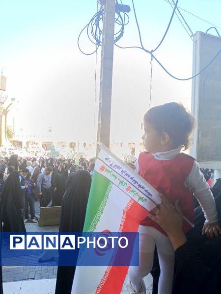 راهپیمایی روز دانش‌آموز در شهرستان بم