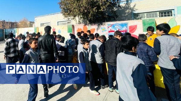 برگزاری نمایشگاه کتاب در دبستان معلم آشخانه 