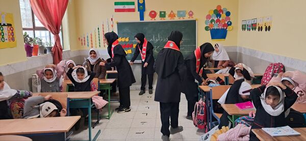 مانور زلزله در مدرسه شهید رزمی خلیل آباد