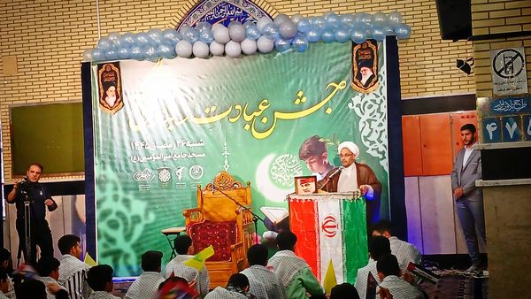 مراسم جشن عبادت دانش‌آموزان پسر در شهرستان ملارد