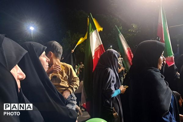 هفتاد و چهارمین شب همبستگی و اتحاد در میدان نماز شهرری 