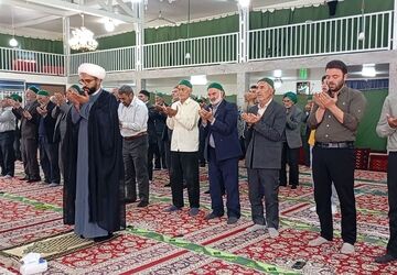 اقامه نماز جمعه در هفته دفاع مقدس  در شهر بار نیشابور
