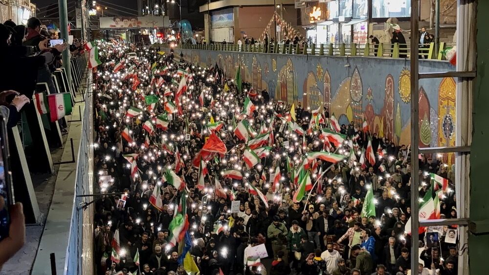 مبارزه مردم کرج  با دشمن آمریکای صهیونی در بیست‌وسوم  راهپیمایی