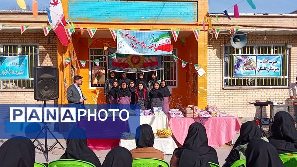 جشن دهه فجر در دبیرستان گلستان آشخانه