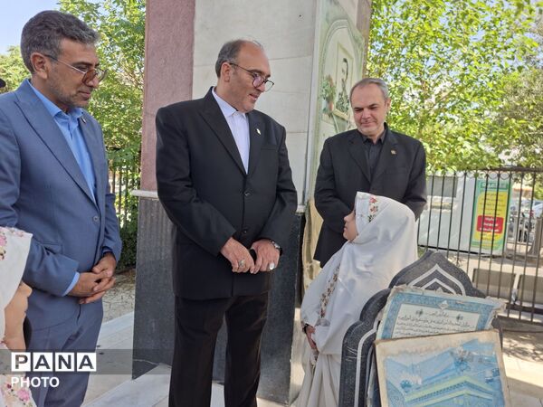 طنین اندازی سرود دختران میقات در مقتل شهید آرمان علی وردی