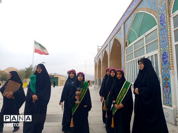 ویژه‌برنامه میلاد امام رضا (ع) برای بانوان در امامزاده سید نصرالله
