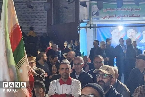اجتماع پرشور شبانه مردم انقلابی در شهرستان فیروزکوه پس از شهادت جانسوز امام امت