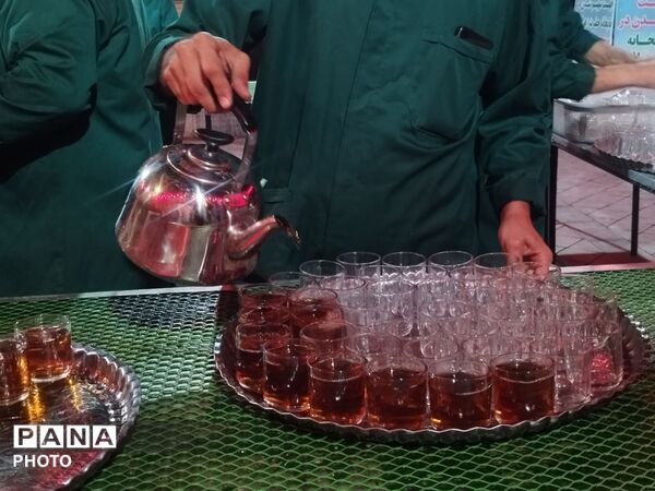 ۱۵۵ شبِ بی‌وقفه؛ وقتی چایخانه حضرت زهرا (س) میزبان دل‌های بی‌قرار شد