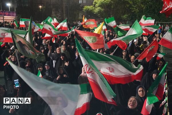 بازدید مدیر آموزش و پرورش منطقه ۱۰ تهران از موکب‌های منطقه