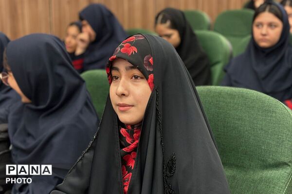تقدیر از برگزیدگان مسابقات قرآن، عترت، نماز و فرهنگی‌هنری ملارد 